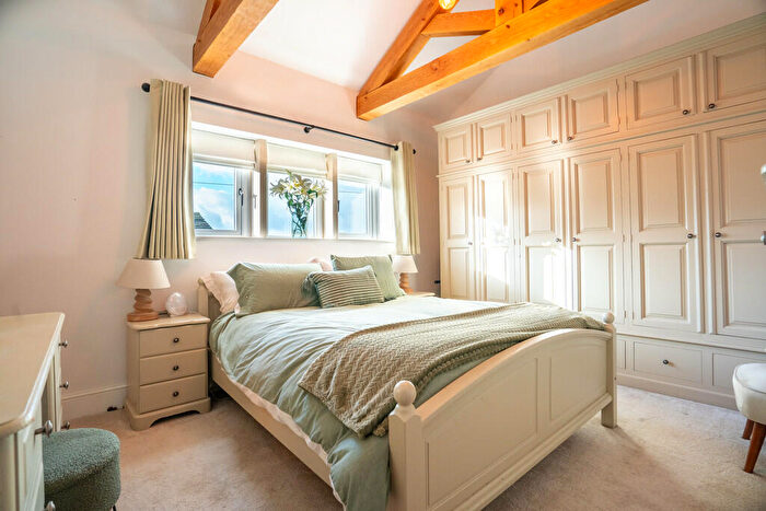 4 Bedroom Cottage For Sale In High Green, Lepton, Huddersfield, HD8