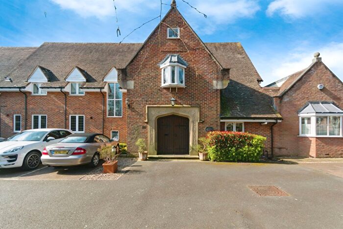 2 Bedroom Flat For Sale In Pool Meadow Close, Solihull, B91