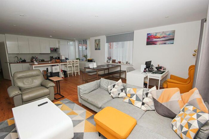 2 Bedroom Apartment For Sale In Arthur Street, Wellingborough, NN8