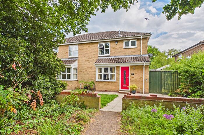3 Bedroom Semi-Detached House For Sale In Lee Close, Cottenham, CB24
