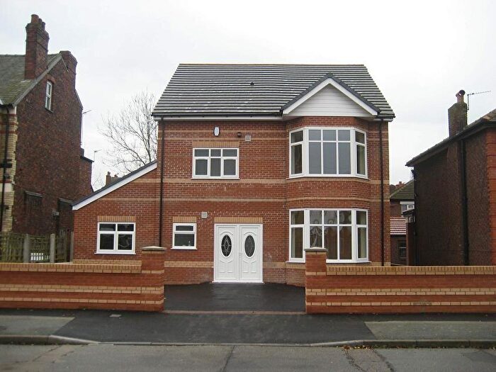 10 Bedroom Semi-Detached House To Rent In Abberton Road, Manchester, M20