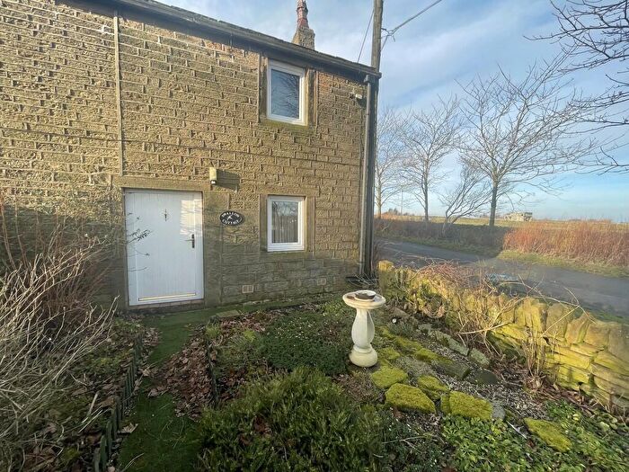 2 Bedroom Cottage To Rent In High Flatts, Huddersfield, HD8