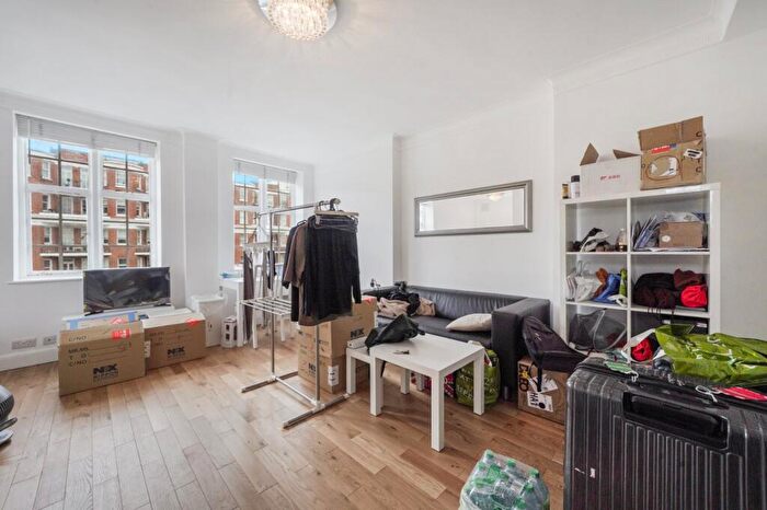 Flat To Rent In Mortimer Court, Abbey Road, NW8