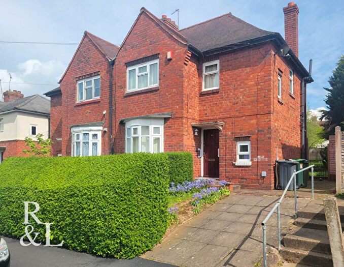 3 Bedroom Semi Detached House For Sale In Pryor Road, Oldbury, B68