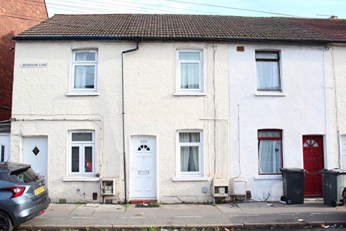 2 Bedroom Terraced House For Sale In Surrey, Thornton Heath, CR7