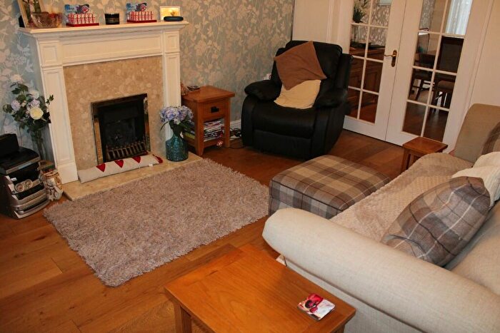 4 Bedroom Detached House For Sale In Cheshire Rise, Milton Keynes, Buckinghamshire, MK3