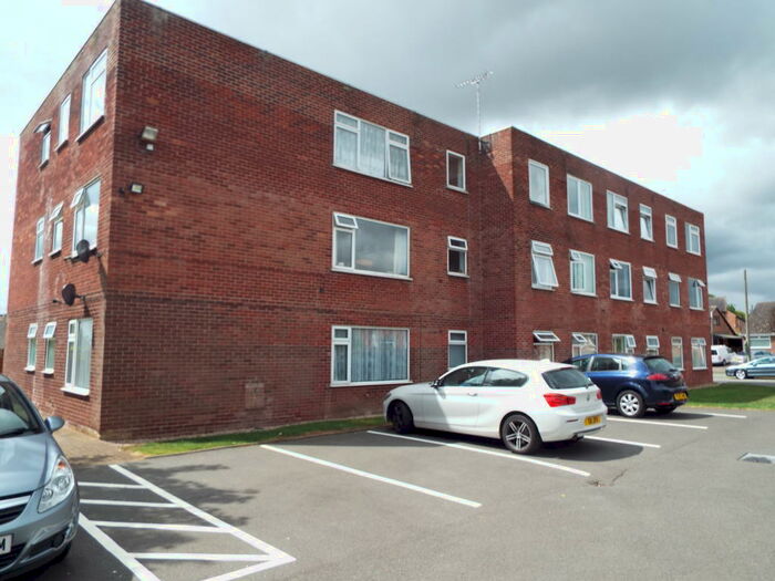 1 Bedroom Flat To Rent In Farm Road, Burton On Trent, DE13