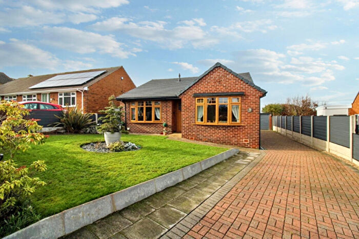 3 Bedroom Bungalow For Sale In Ashfield Close, Barnsley, S75