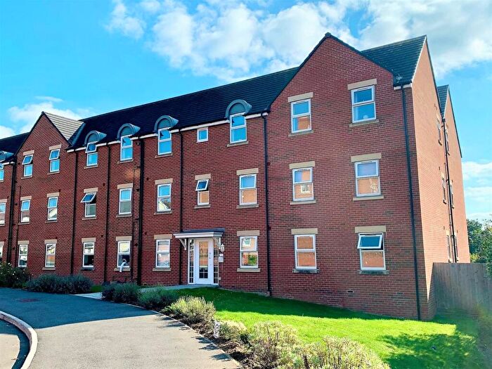 2 Bedroom Flat To Rent In Cloatley Crescent, Royal Wootton Bassett, SN4