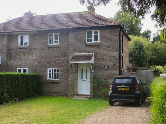 2 Bedroom Detached House To Rent In Glovers Road, Charlwood, Horley, RH6