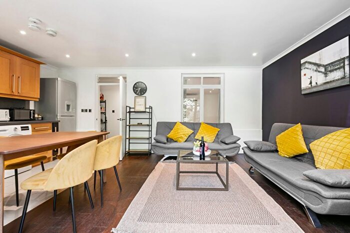 3 Bedroom Flat To Rent In Stock Orchard Crescent, Hillmarton Conservation Area, N7