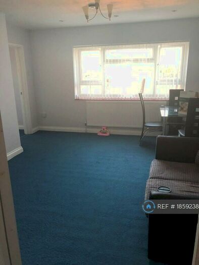 1 Bedroom Flat To Rent In East Ham, London, E6