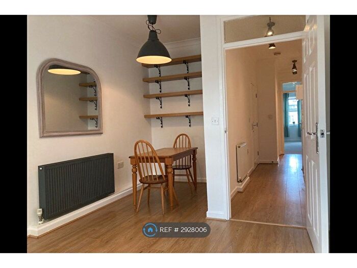 1 Bedroom Flat To Rent In Dairy Farm Place, London, SE15