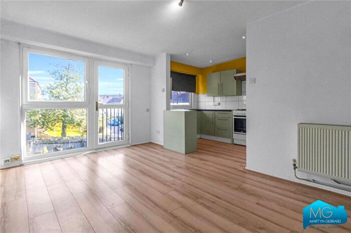 1 Bedroom Apartment To Rent In Cowper Gardens, Southgate, London, N14