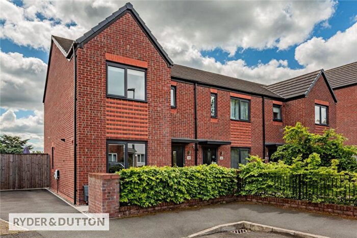 3 Bedroom End Of Terrace House For Sale In Eastleigh Drive, Miles Platting, Manchester, M40