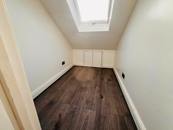 6 Bedroom Terraced House To Rent In Glenny Road, Barking, IG11