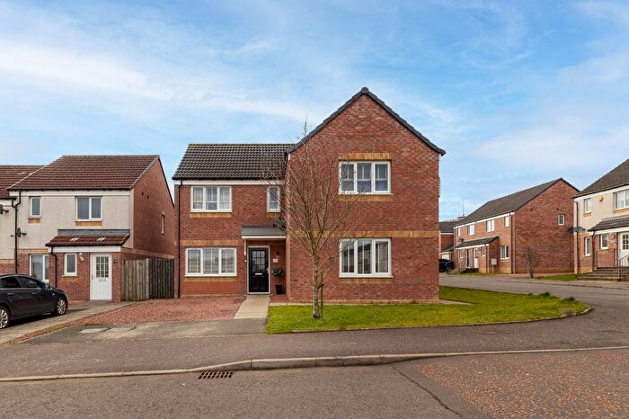 5 Bedroom Detached House For Sale In Kincardine Square, Glasgow, G33