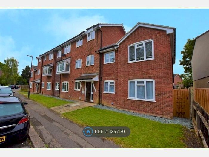 2 Bedroom Flat To Rent In Fulbeck Way, Harrow, HA2