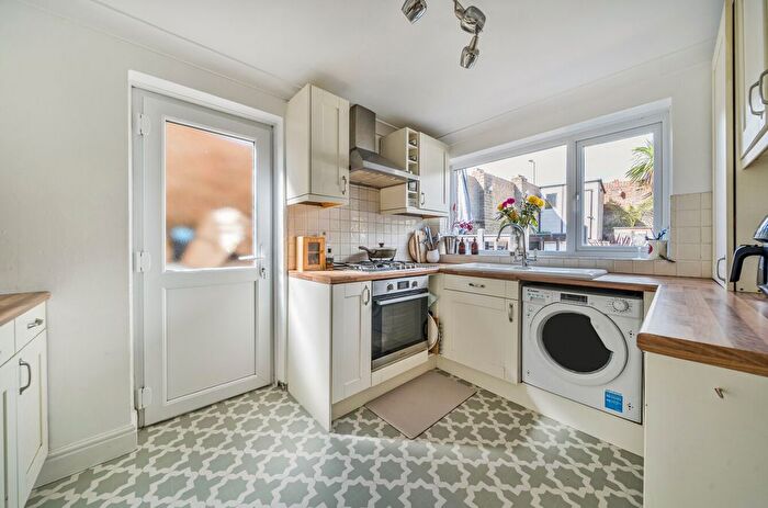 3 Bedroom End Of Terrace House For Sale In Heather Gardens, Fareham, Hampshire, PO15
