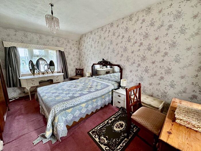 2 Bedroom Semi-Detached House For Sale In Brookfield Road - No Chain, HP10