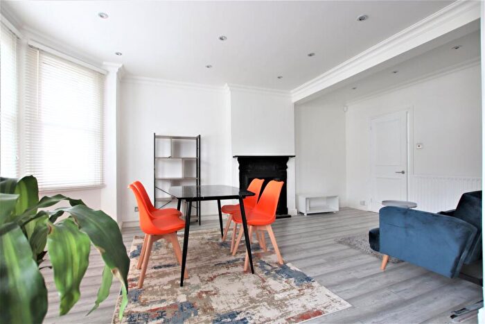 2 Bedroom Flat To Rent In Oakfield Road, Croydon, CR0