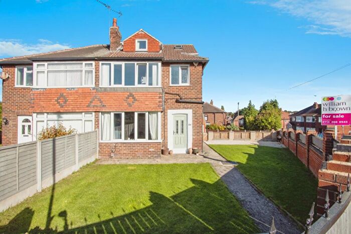 4 Bedroom Semi-Detached House For Sale In Woodland Road, Leeds, LS15