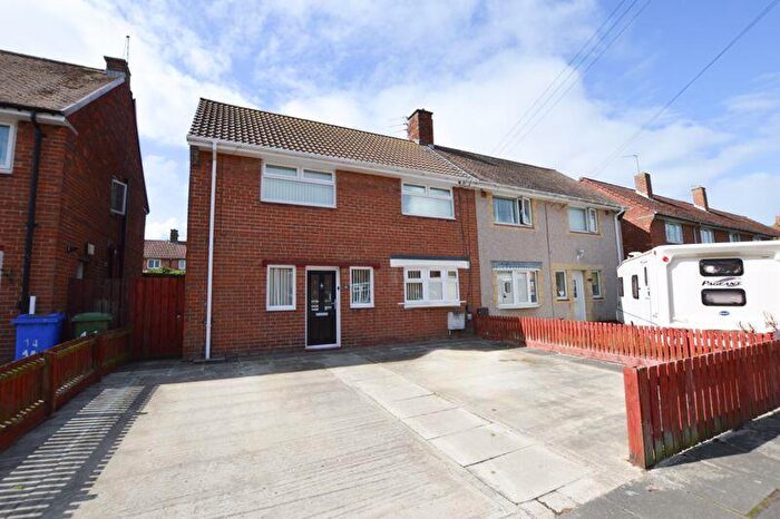 3 Bedroom Semi-Detached House For Sale In Ravensdale Grove, Blyth, NE24