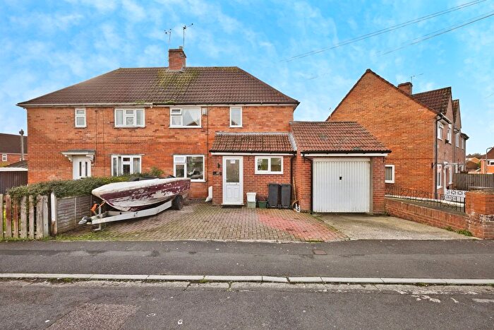 3 Bedroom Semi-Detached House For Sale In Hillcrest Road, Yeovil, BA21