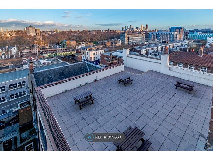 2 Bedroom Flat To Rent In City View House, London, E2
