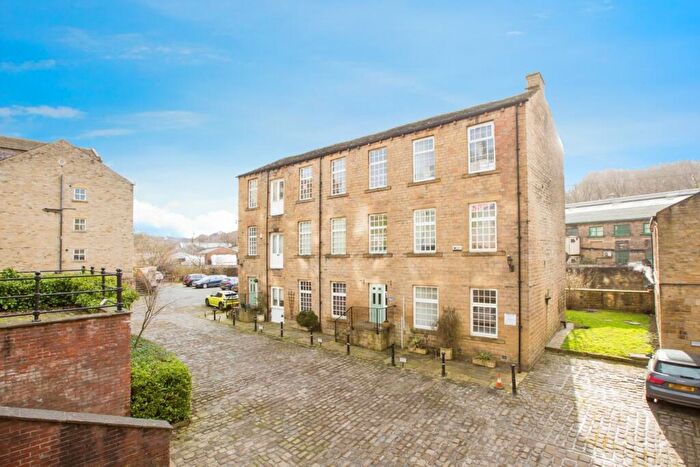 1 Bedroom Apartment For Sale In Wharf Street, Sowerby Bridge, West Yorkshire, HX6