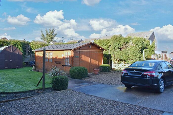 3 Bedroom Detached House For Sale In Markwick Close, Newark, NG24