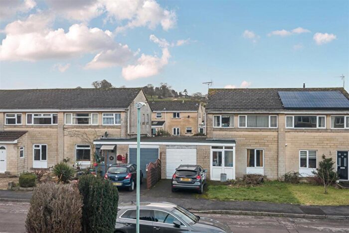 3 Bedroom Semi Detached House For Sale In Bloomfield Avenue, Timsbury, Bath, BA2