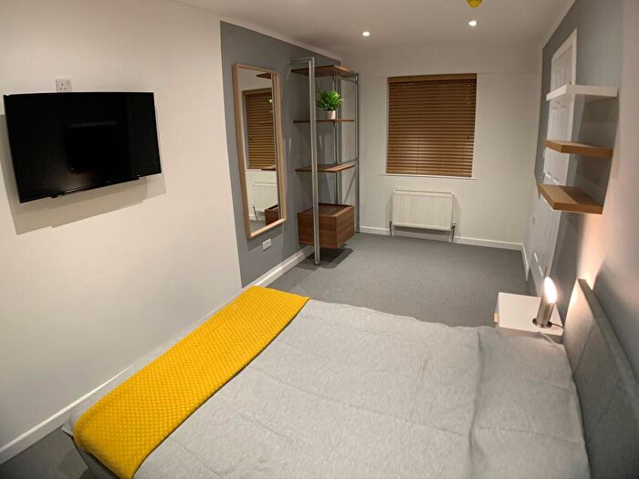 Studio To Rent In Okehampton Road, Exeter, EX4