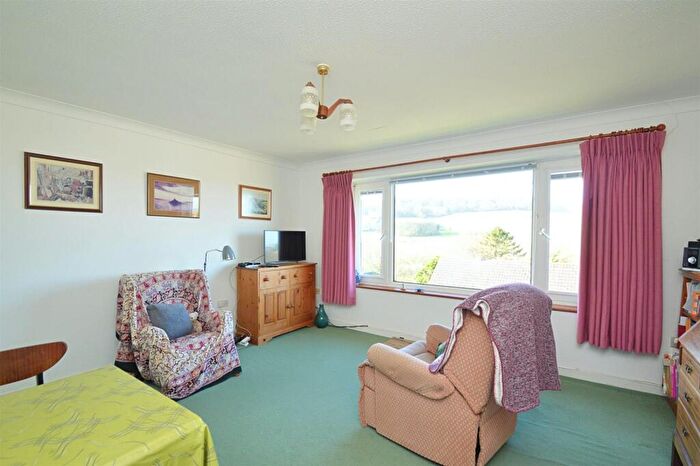 2 Bedroom Flat For Sale In Fantastic Countryside Views * Wroxall, PO38