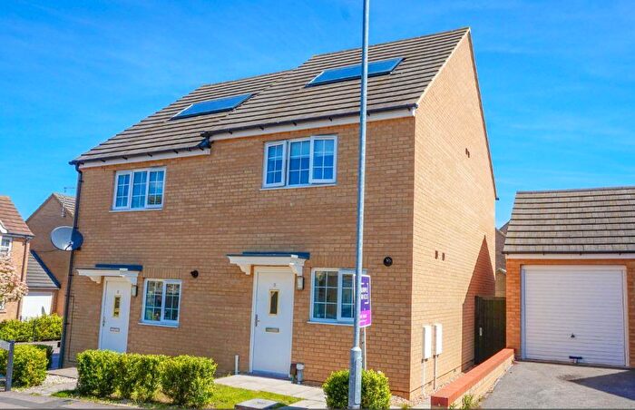 2 Bedroom House To Rent In Olympic Square, Corby, NN18