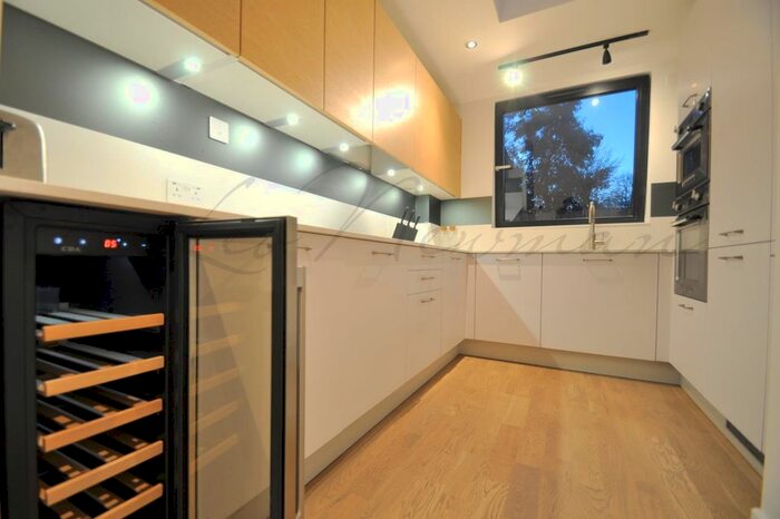 2 Bedroom Flat To Rent In Caversham Road, Kentish Town, NW5