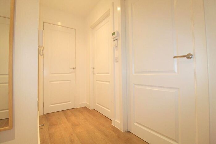 1 Bedroom Apartment To Rent In Hazlemere Marina, Waltham Abbey, EN9