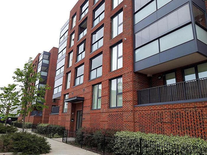 1 Bedroom Apartment To Rent In Corporation Street, Rochester, Kent, ME1