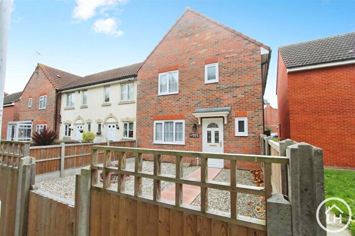 3 Bedroom Semi Detached House For Sale In Jacinth Drive Sittingbourne Kent, ME10