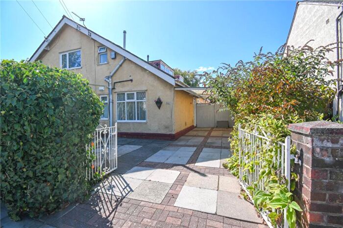 2 Bedroom Flat For Sale In Saughall Road, Moreton, Wirral, CH46