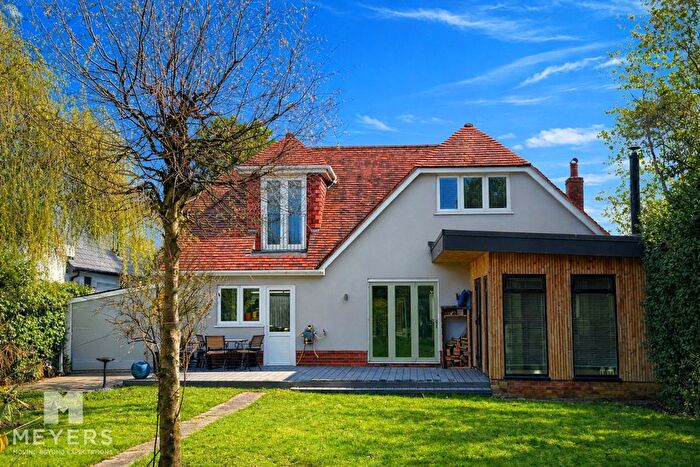 4 Bedroom Detached House For Sale In The Grove, Christchurch, BH23