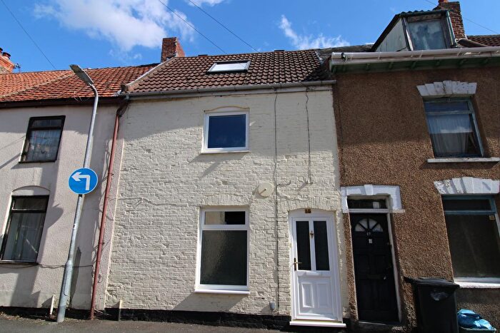 3 Bedroom Terraced House To Rent In Silver Street, Bridgwater, TA6