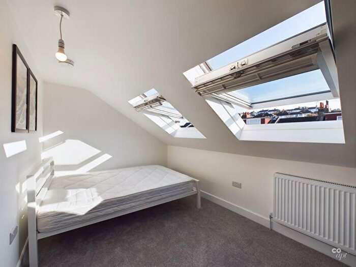 3 Bedroom House Of Multiple Occupation To Rent In Buller Road, Brighton, BN2