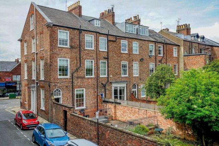 1 Bedroom Flat For Sale In The Mount, York, YO24