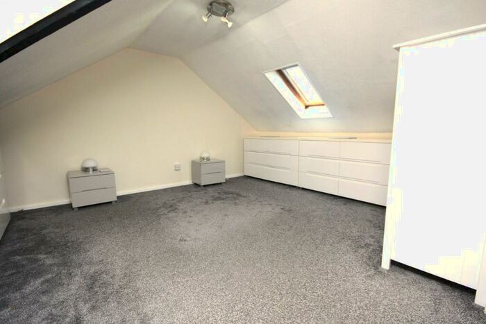 Studio To Rent In Abbotsbury Road, Weymouth, Dorset, DT4
