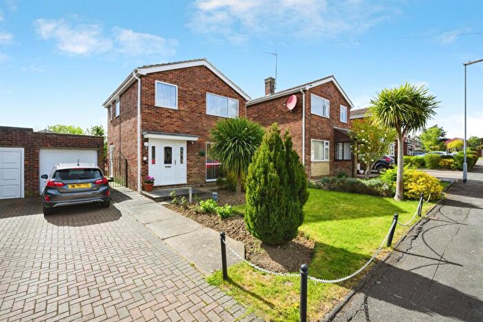 3 Bedroom Link Detached House For Sale In Birch Close, Yaxley, Peterborough, PE7