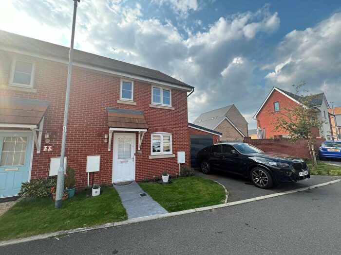 3 Bedroom House To Rent In Wattle Road, Harlow, CM17