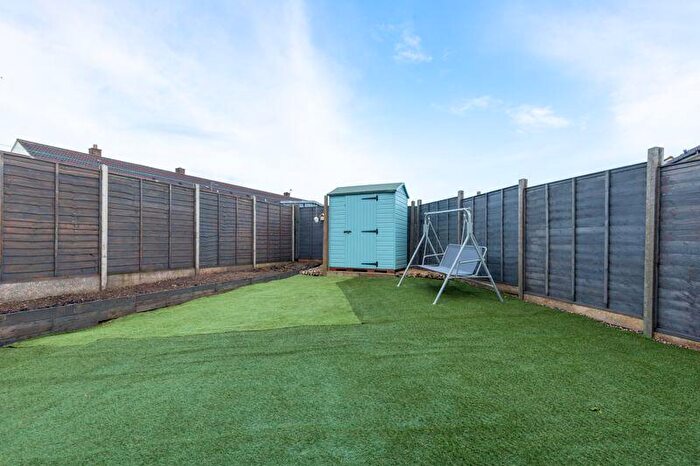 1 Bedroom Flat To Rent In Corunna Crescent, Oxford, OX4