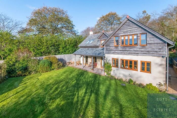 4 Bedroom Detached House For Sale In Owls Cottage, St Johns Road, EX8