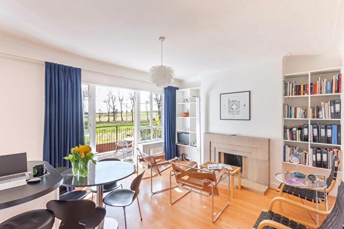 1 Bedroom Flat For Sale In Moor Court, Gosforth, Newcastle Upon Tyne, NE3